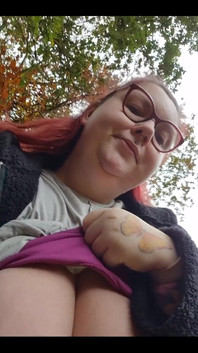 Просто немного колышет на улице