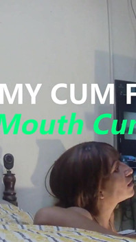 Poprvé jí moje sperma - Polykání spermatu z kundičky do pusy