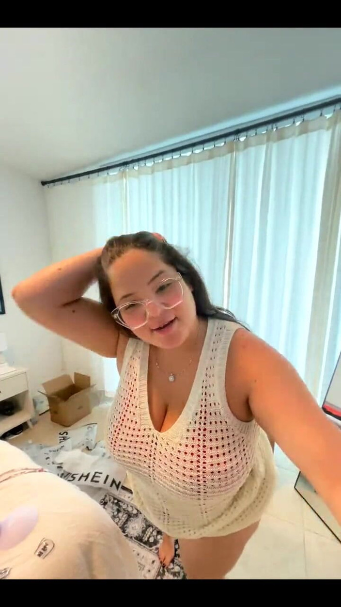 Dani Valentina: Товста пишна дівчина