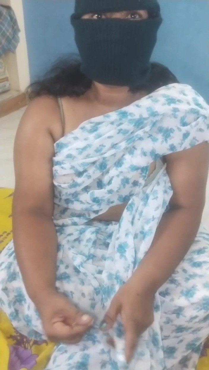 Tamil lesbian: Heißer sex beim reden