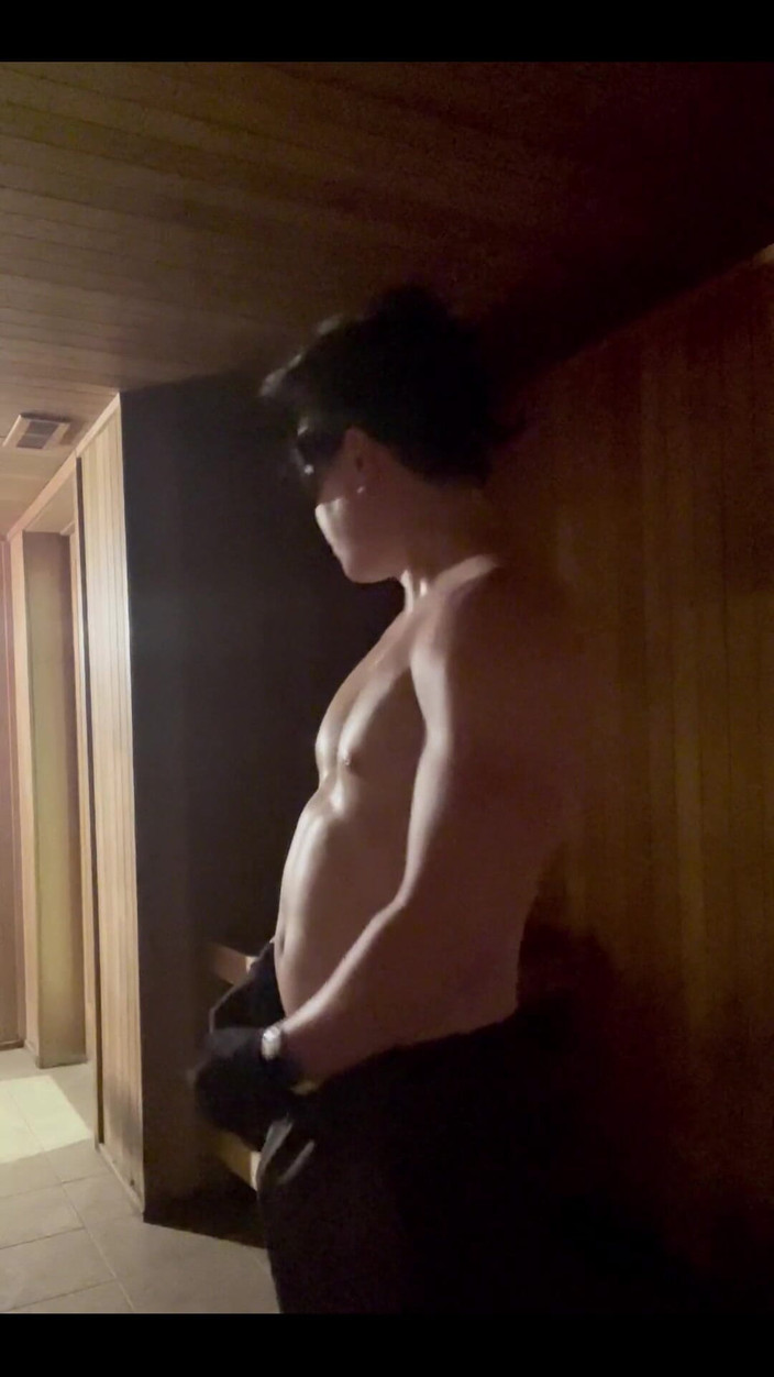 barenakedboy: Ça fait un certain temps pour les flexions et les...