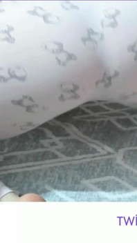 Tanga - gran culo - porno turco - milf turca - perrito mientras limpia en pijama
