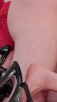 Zittend op de pik van mijn stiefzoon in de woonkamer