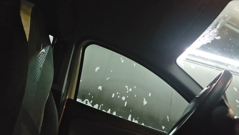 Nicoletta Embassi: Lavado De Autos De Sábado Por La Noche: Suds, Aspirado...