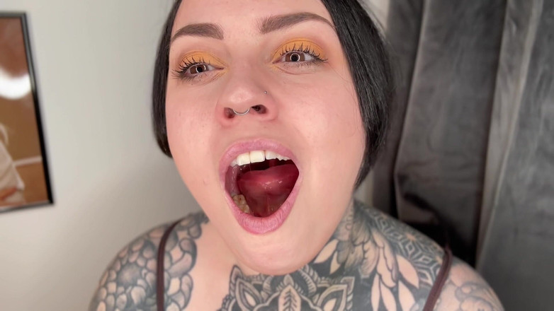 Miss Valentina: Abend Yawningfest