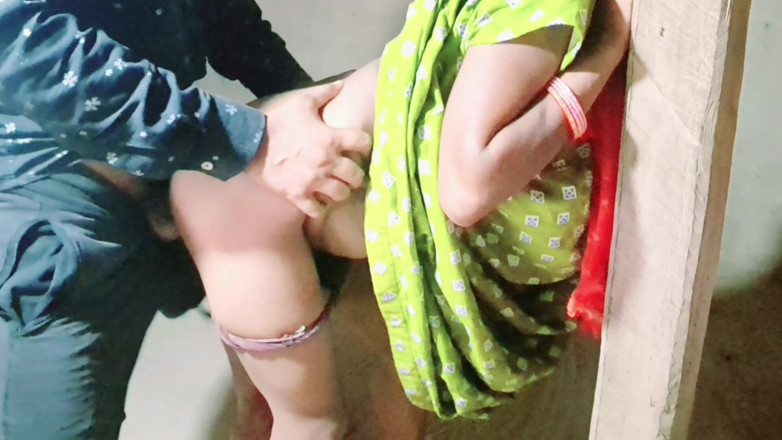 Trilokinath: Žhavá sexy bhabhi uhasila svou kundičku Žízeň se služebníkem