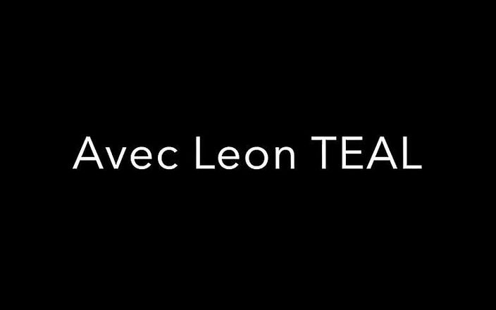 Gaybareback: Leon Teal은 트윙크 탑으로 맨백으로 따먹어