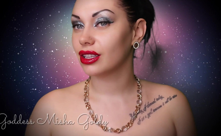 Goddess Misha Goldy: Moje smyslné červené rty se cítí dobře na mém příteli péru,...