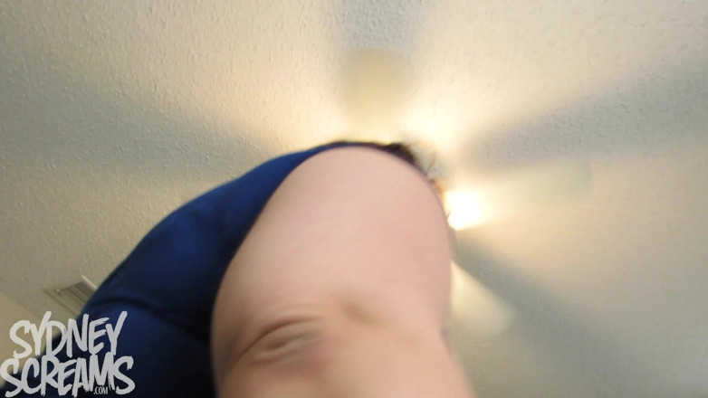 Sydney screams fetish: Rtěnka sedící na obličeji - HD