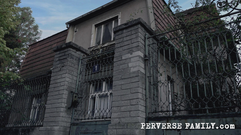 Perverse Family: Famiglia perversa 24.3 (stagione 2) Creampie fatto in casa