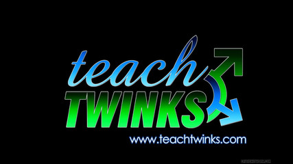 Teach Twinks: Une chatte rapide avec Timo !