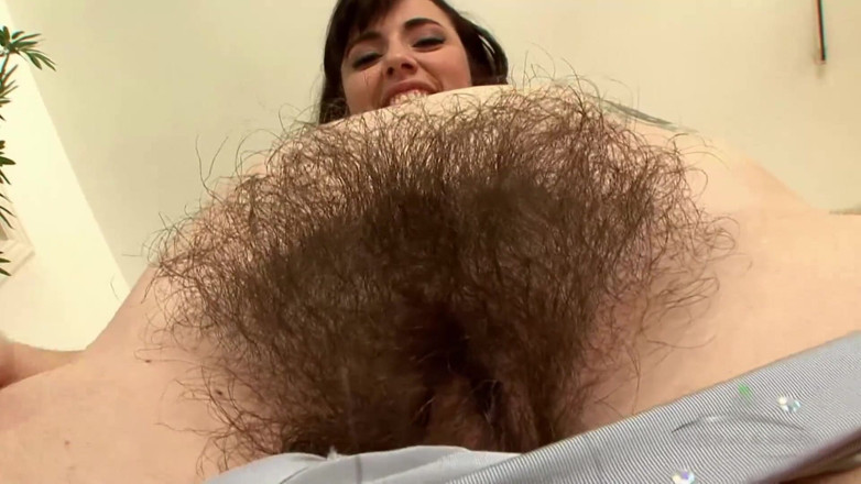 ATK Fans (Hairy): Simone delilah vaapas aa gee hai aur phoolon ke saath...