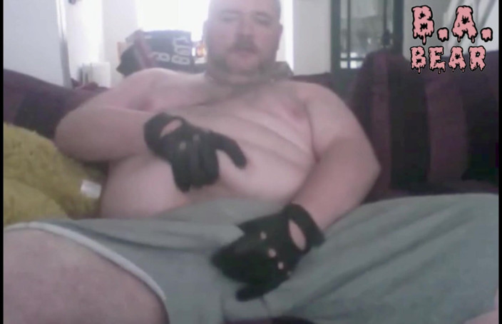 B A Bear: Stepdaddy Wanks in His Black Leather Gloves