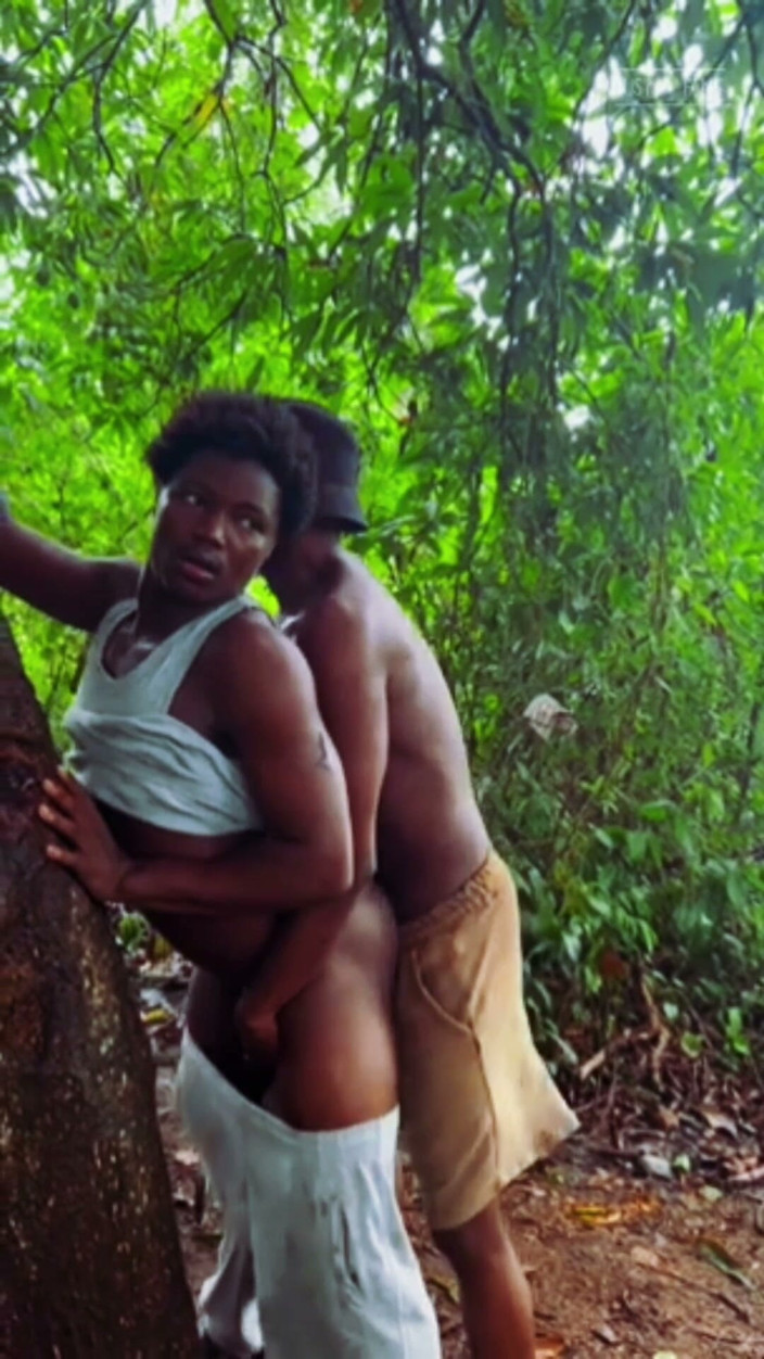 Sesydiva: Baiser Sous L’arbre De La forêt, C’est La Meilleure Expérience...