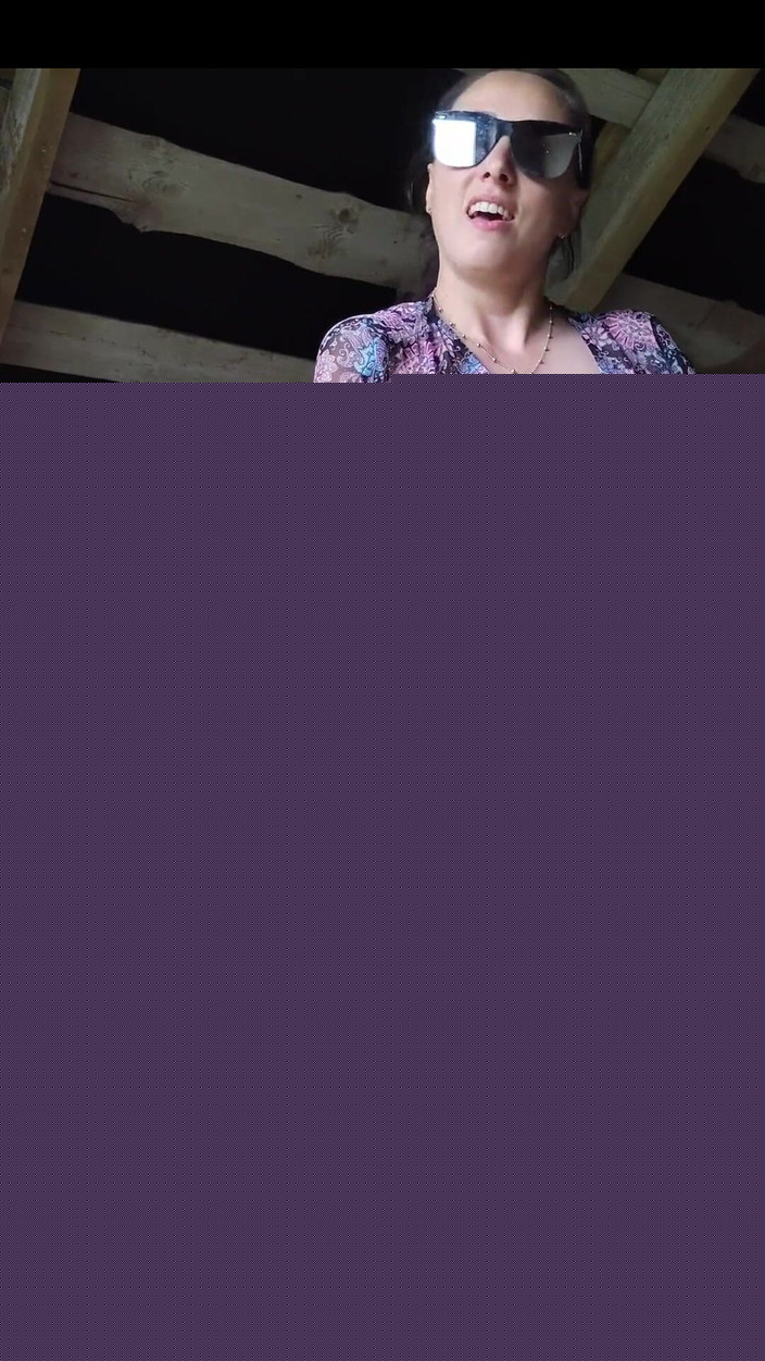 Emma_Alex: Edepsiz büyük memeli seksi üvey kız kardeşle açık havada macera. Oral...