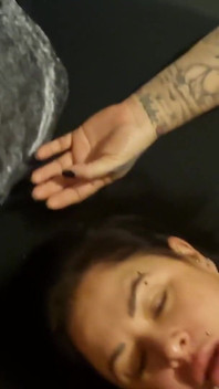 Blowjob dan pancutan muka buatan sendiri