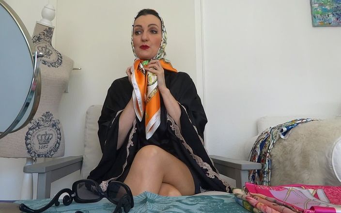 Lady Victoria Valente: 3 satijnen sjaals passen bij aftrekspel