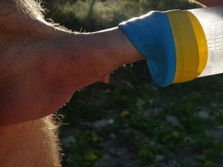 Madaussiehere: Memompa kontol di pantai lokal