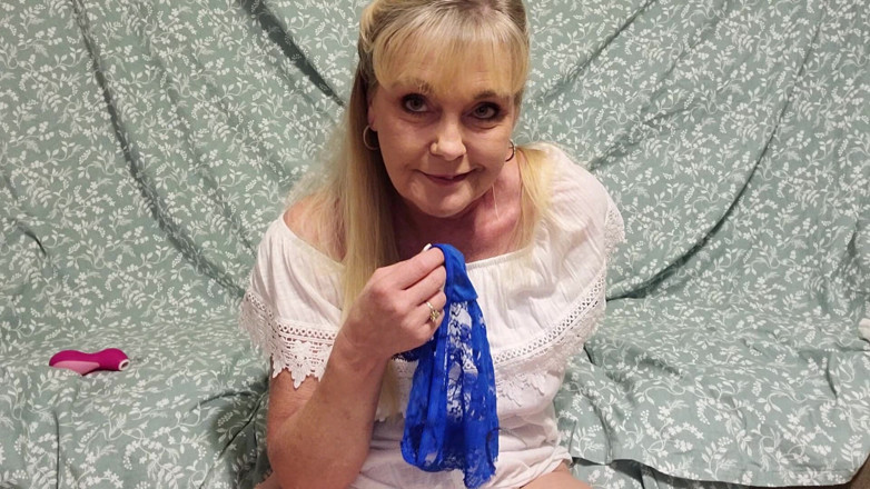 Ms Paris and Friends: Orgasms and Pussy Juice All in Her Blue Panties (wmv Format)