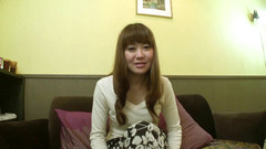 Asiatiques: La ragazza asiatica con la figa pelosa si screpa dalle...