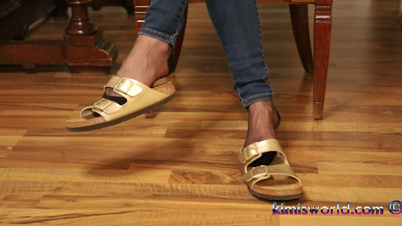 KimisWorld: Keldai Emas &amp; Nilon Hitam - Sensual Undressing
