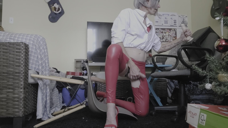 Filomena: 我找到了我的圣诞礼物，我独自在家的Sly上用它