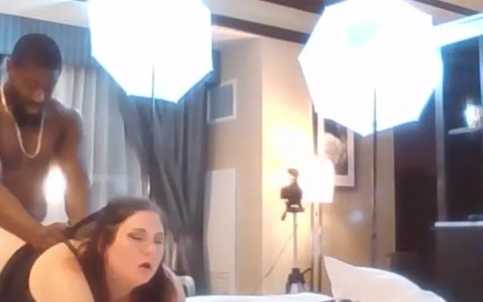 TrotzillaTheGod: Succulent Samantha Can Take a BBC