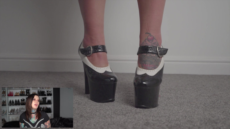 Sabien Demonia: Video de lance de tacones altos