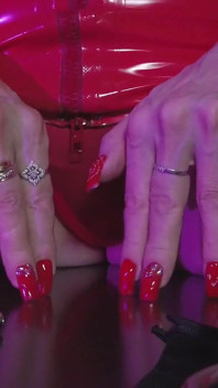 Domina eva latex-fetisch domina herrin rote gummi solo strümpfe dicker arsch MILf sexy heiße absätze höschen BDSM