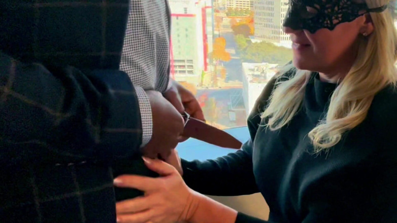 Flight Attendant Fiona: Fa il vestito nero di fionas