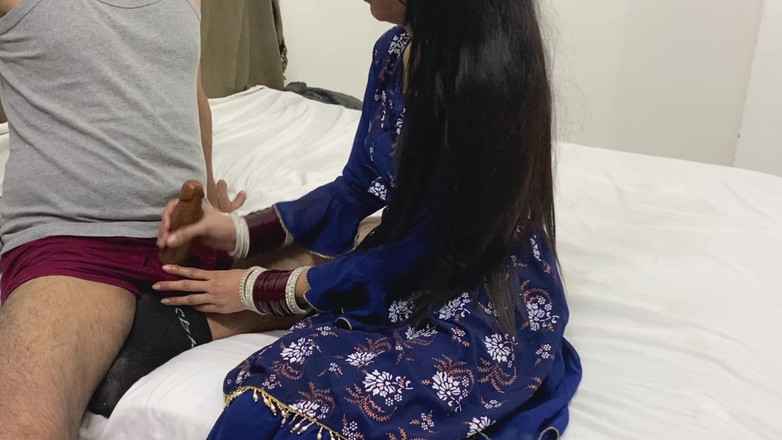 Desifilmy45: अंकल का मोटा काला लंड देखकर कुंवारी लड़की हिल गई और अंकल से कहा, प्लीज मेरी, हिंदी HD XXX पूरी फिल्म छोड़ दो