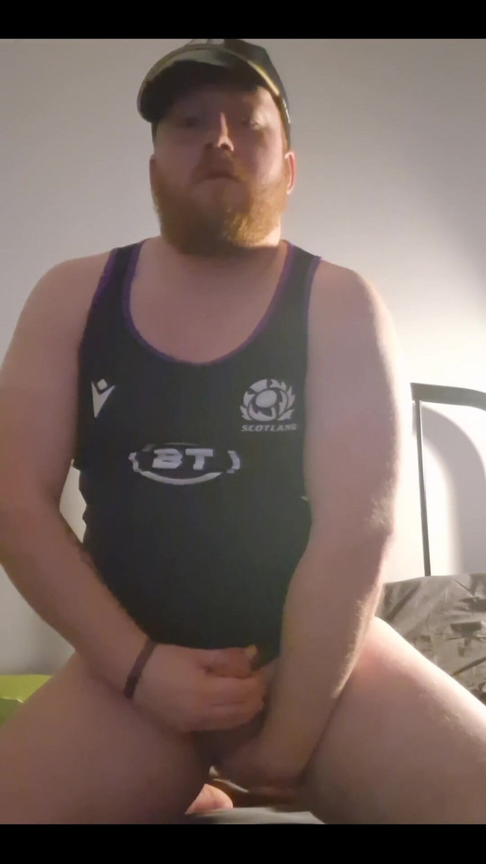 Touchstone: 그는 나를 너무 복종하고 자지를 탈 준비가 됐어