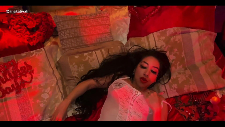 Anakaliyah: Ingat apa yang kita lakukan tadi malam. U Want the...