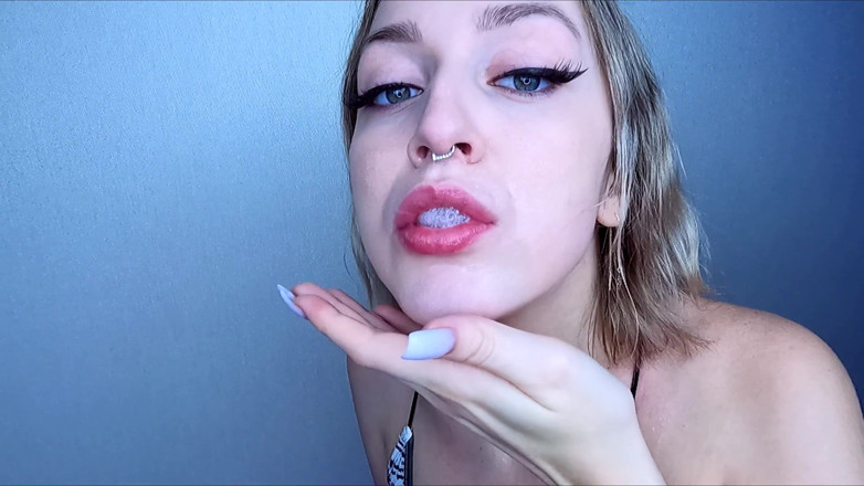 KissAllisse: Give Me Your Cum. Kissallise Gives a Sloppy Blowjob and...