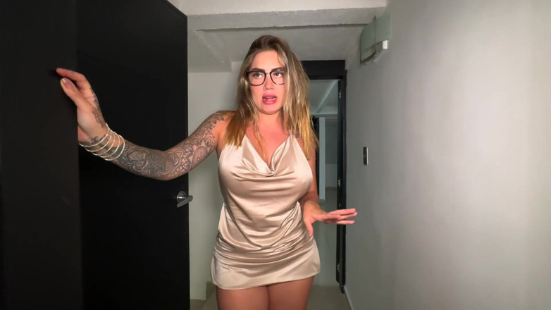 Sara Blonde: Agente Immobiliare Scopata Da Un Cliente per Vendere Una Casa -...