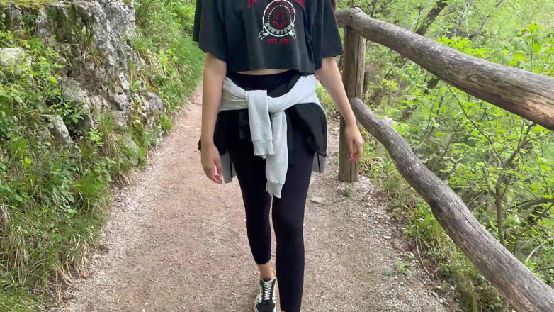 TheBublin: Sex în pădure