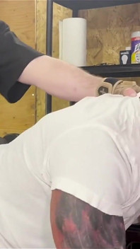 Wenn Falcon Superstar Dich zum Training einlädt, sagst du natürlich mit emphatisch Ja!