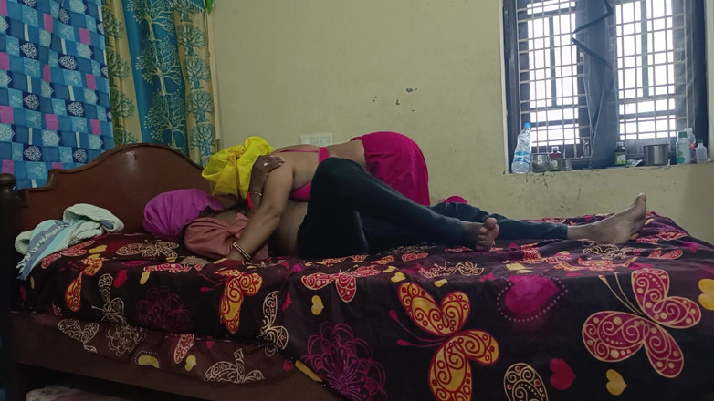 Desigirlsiri: सौतेले बेटे के साथ देसी सौतेली मम्मी की जोरदार चुदाई पूर्ण रोमांस तेलुगु ऑडियो आवाज