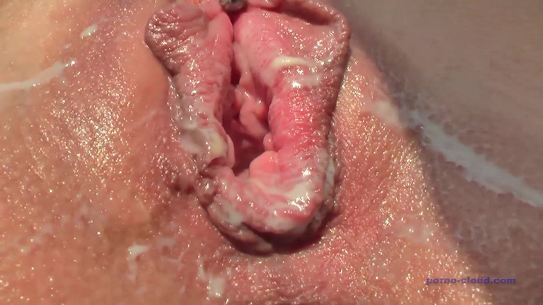 Porno Cloud: Vanessas mutthi, dildo, viry ke baad choot kholti hai