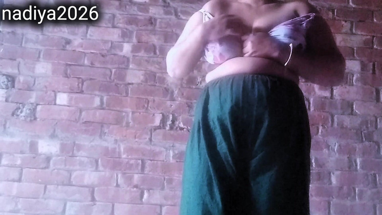 nadiya2026: 찐 느낌과 편안함 방글라데시 바비와 개인 경험 솔로 비디오.