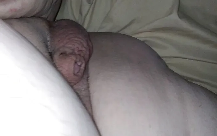 Tinyboydick: Tiny dick rub