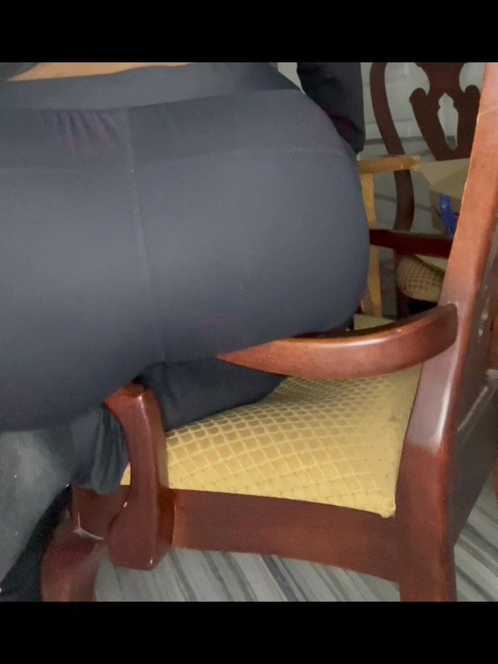 Anye Meshell: Трахатися за обіднім столом!