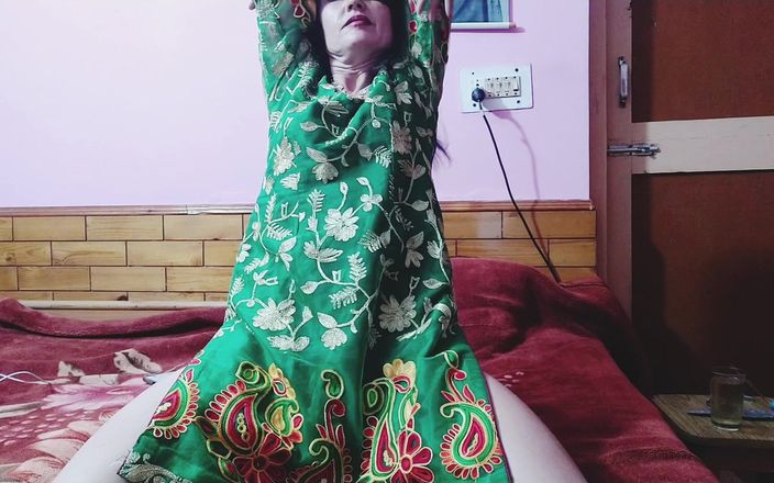 Bolly Karma: Bà chủ hóa ra là nô lệ cho bbc đụ mặt