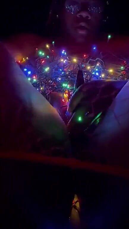 Gothic Goddess: Ebony BBW Masturbates Christmas Edition