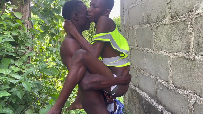 IronAsgard: Neukte de jonge werknemer waardoor hij mijn sperma wilde eten