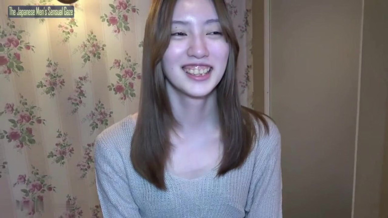 A case of fling: Si cantik dengan kaki jenjang ini dientot habis-habisan sampai mengerang...