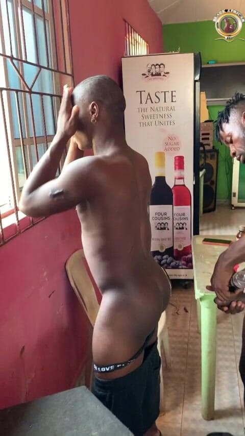 Purplecum: Tôi đụ anh ấy mạnh bạo tại quán bar