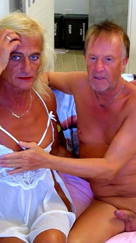 รายการเซ็กซ์สดล่าสุดบน Stripchat, Gigi และ Dave, คู่เธอชายกับผู้ชาย, มุมกล้อง POV, หลังเวที, เว็บแคมเซ็กซ์, 30-05-2025 Ep1