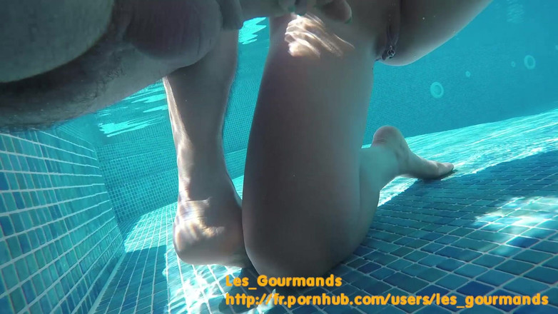 Les Gourmands: Fucking Di Kolam Renang Di Greece, Dengan Dildo Rambone Dan...