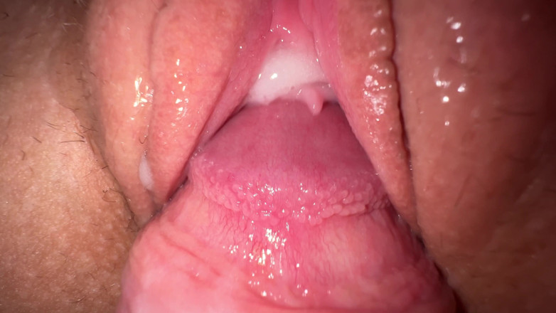 Mia Foster: Extremely close up fuck tight teen pussy